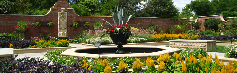 Lauritzen Gardens wedding venue